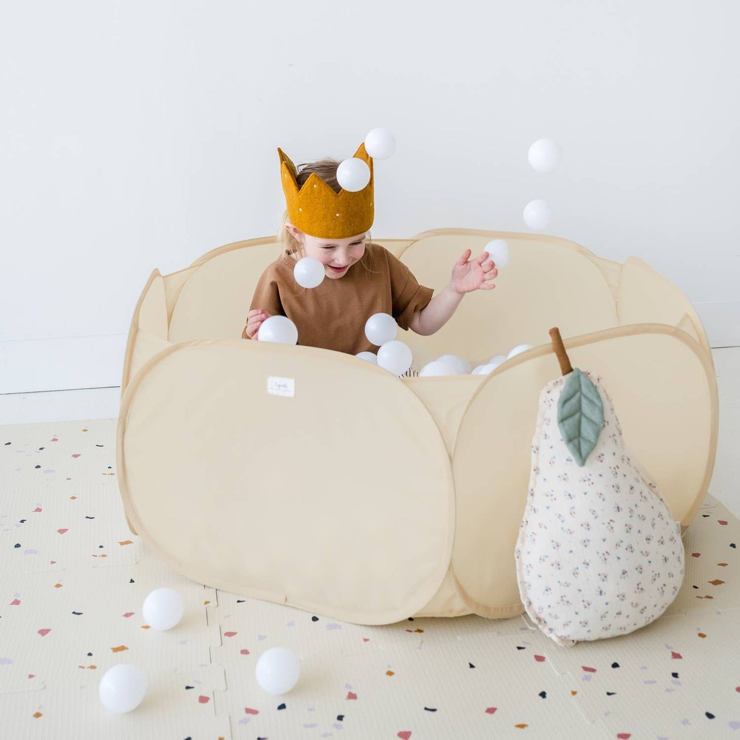 Kids Ball Pit with Recycled Fabric (balls not incl.)